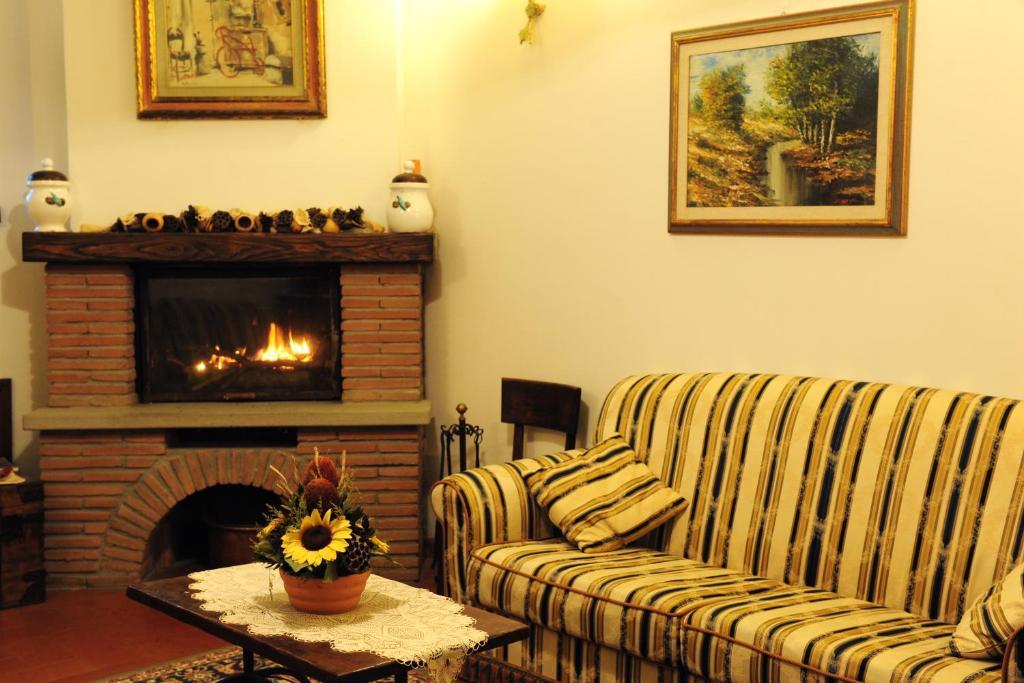 Agriturismo Il Sasso Anghiari Værelse billede